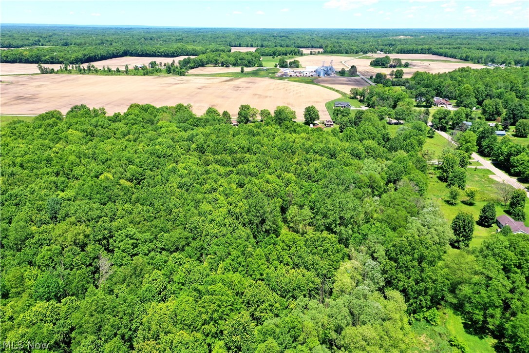 S Leavitt Road Lordstown OH 44481