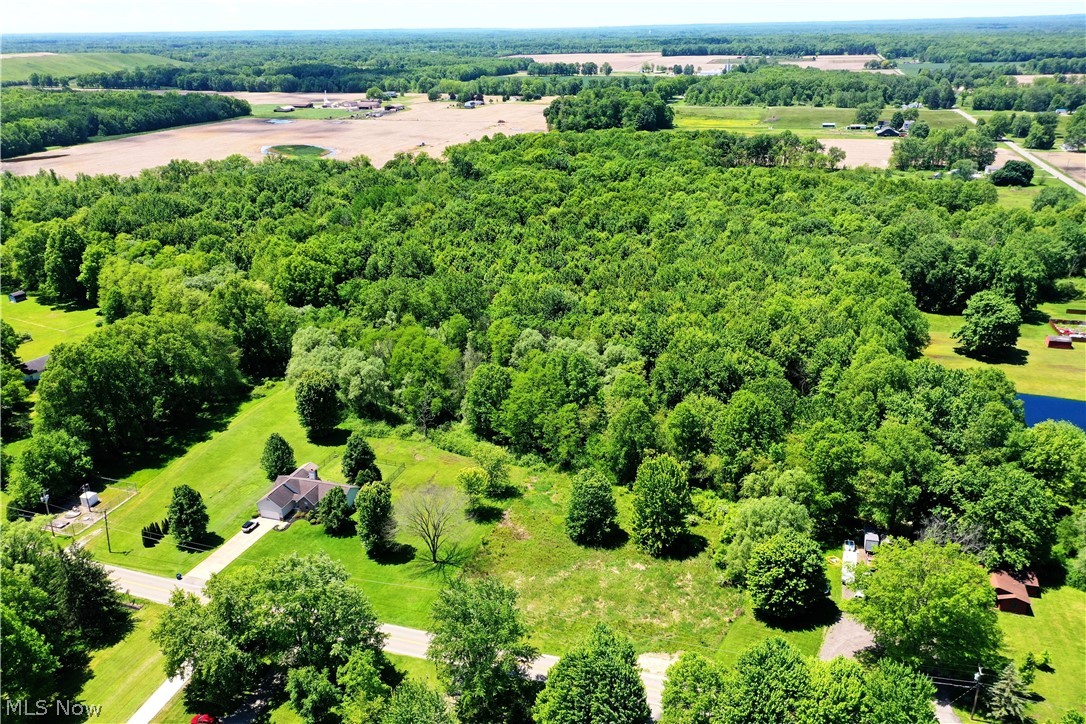 S Leavitt Road Lordstown OH 44481