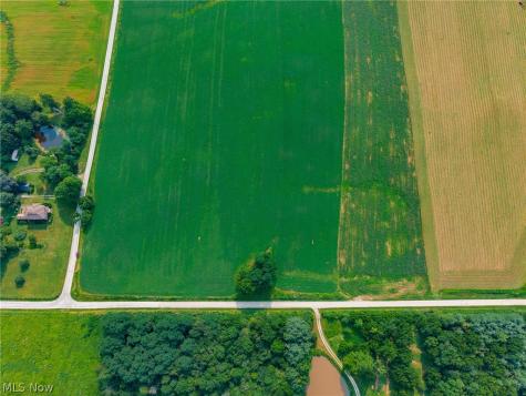 Stoneford St SW Navarre OH 44662