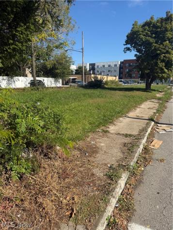 5129 Dolloff Road Cleveland OH 44127