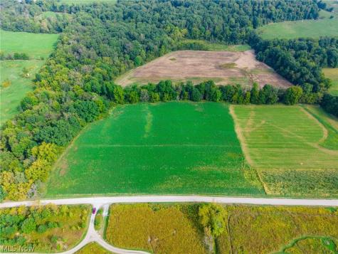 Foxfield Street SW Navarre OH 44662