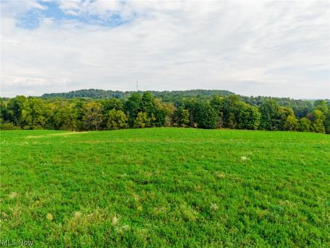 Foxfield Street SW Navarre OH 44662