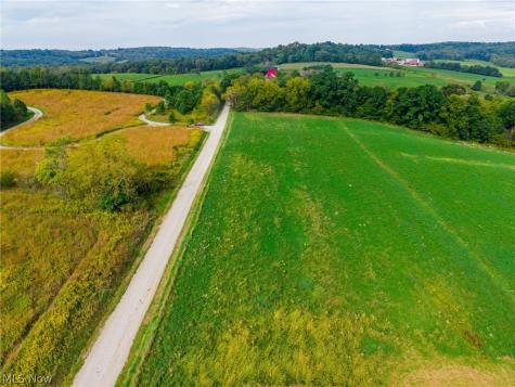 Foxfield Street SW Navarre OH 44662