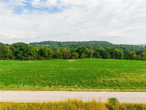 Foxfield Street SW Navarre OH 44662