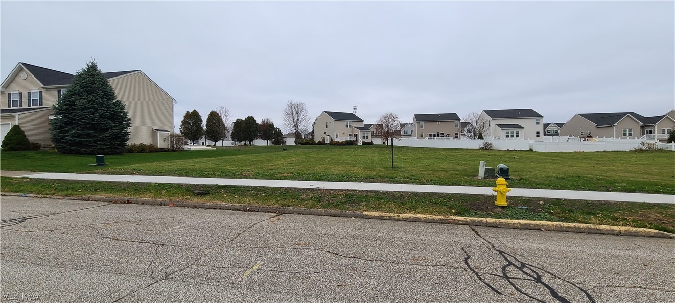 V/l Monroe Square Barberton OH 44203