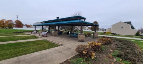 V/l Monroe Square Barberton OH 44203
