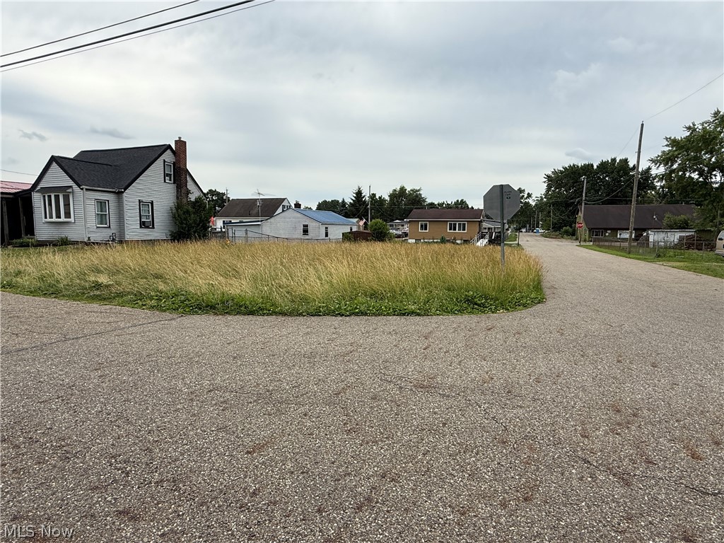 2616 Taft Avenue NE Canton OH 44705
