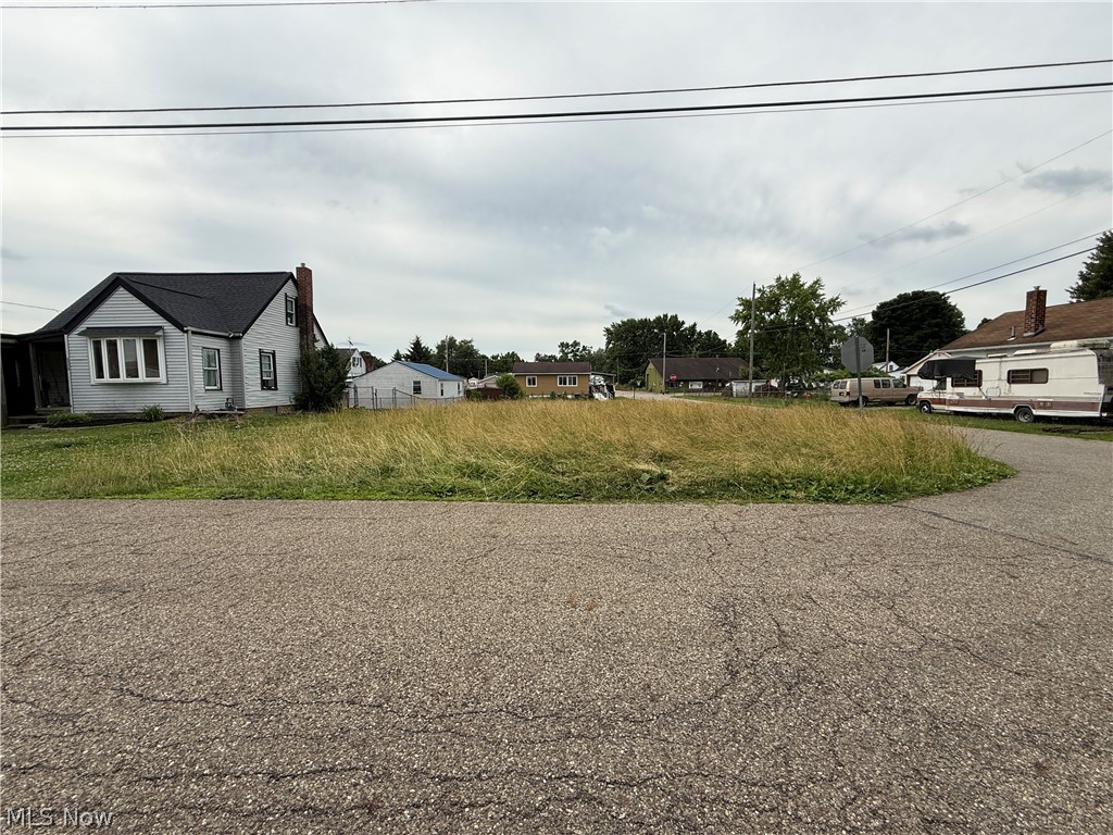 2616 Taft Avenue NE Canton OH 44705
