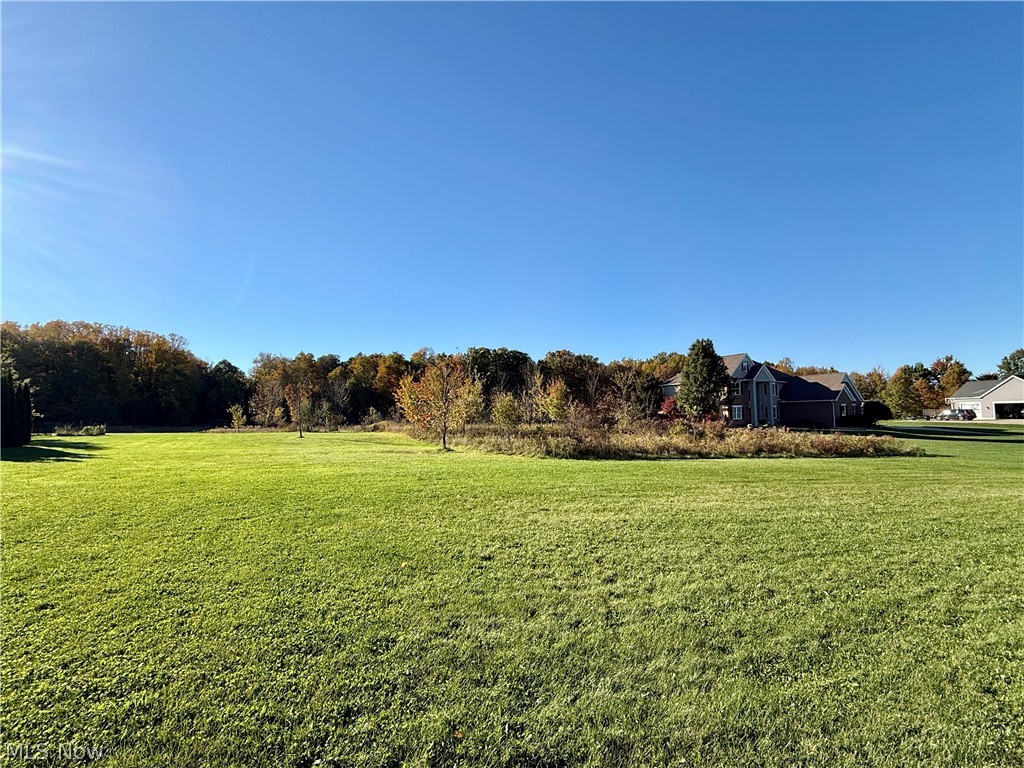 Abbington Drive Canfield OH 44406