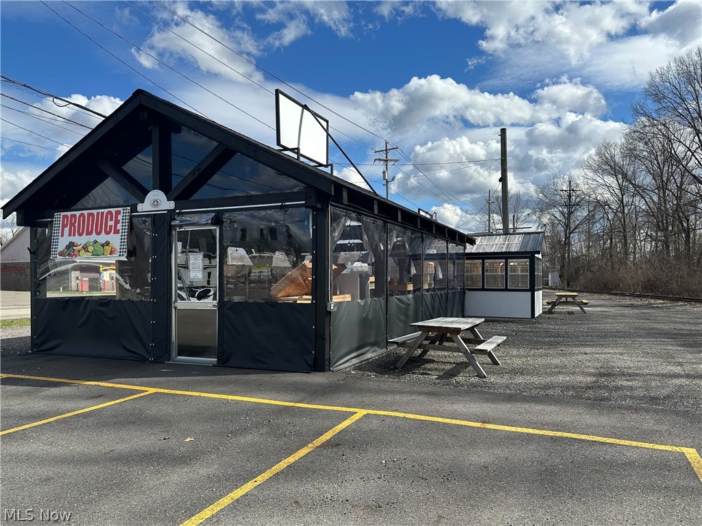 3405 Mahoning Avenue NW Warren OH 44483