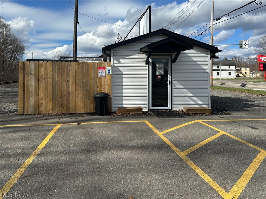3405 Mahoning Avenue NW Warren OH 44483