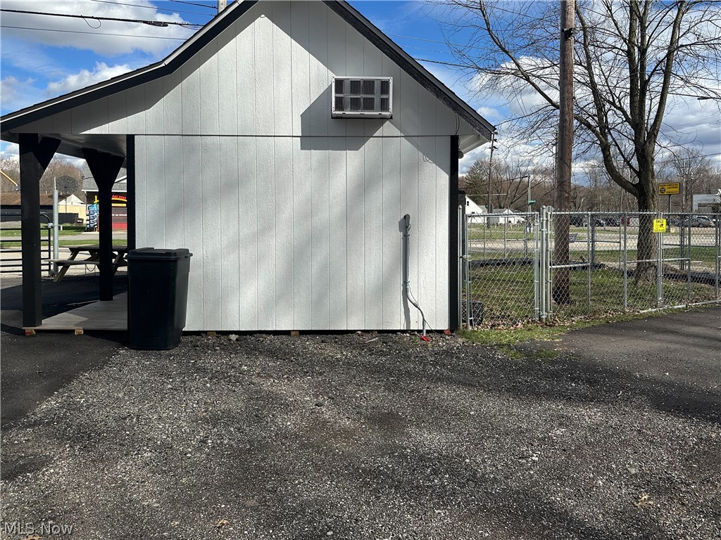 3405 Mahoning Avenue NW Warren OH 44483