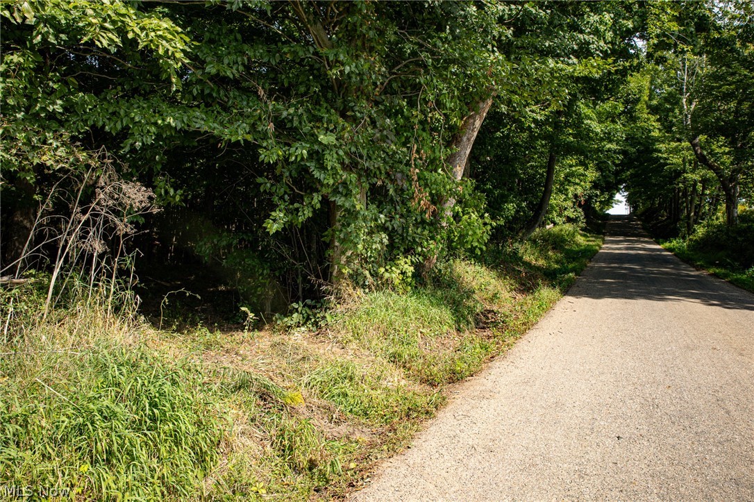 Smith Road SW Navarre OH 44662