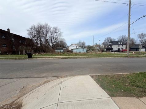1426 E 115th Street Cleveland OH 44106