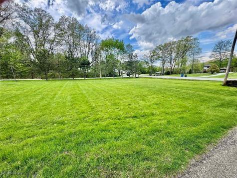 1134 E Turkeyfoot Lake Road Akron OH 44312