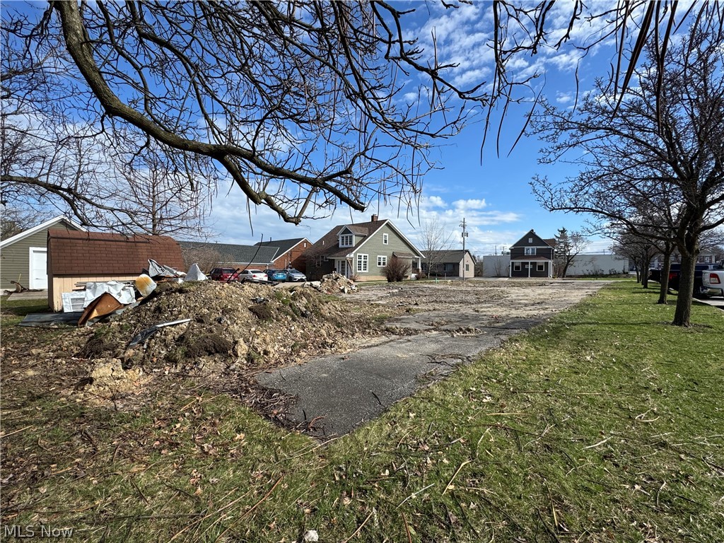 1260 Smith Court Rocky River OH 44116
