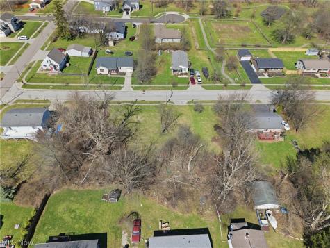 2048 Buchtel Street Twinsburg OH 44087