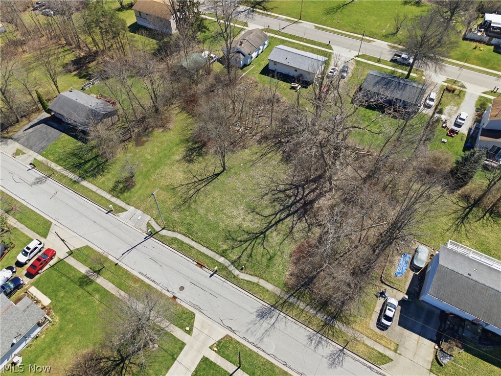 2048 Buchtel Street Twinsburg OH 44087