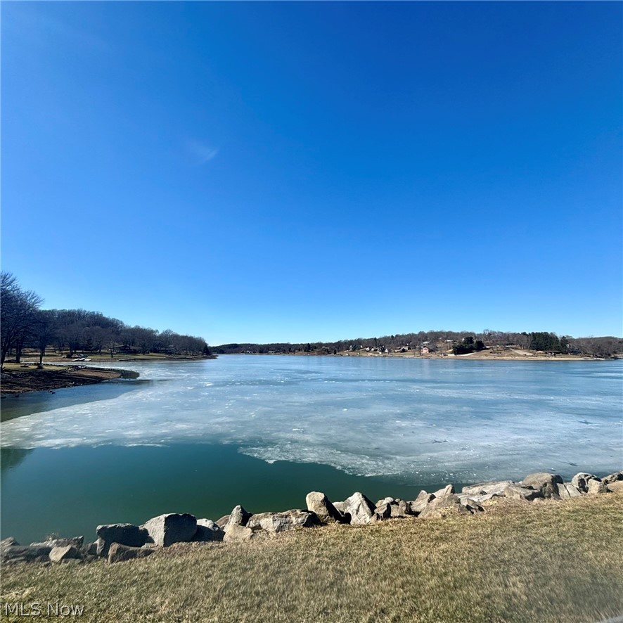 48065 S Yuma Cove Negley OH 44441