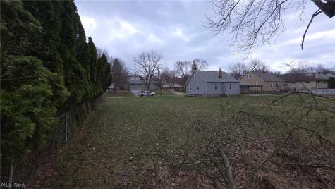 4930 E 81st Street Garfield Heights OH 44125