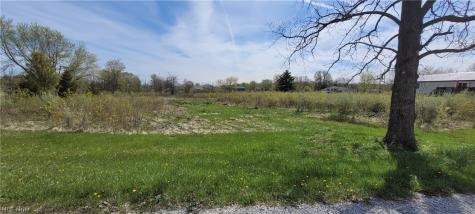 3241-3242 Madrona Court West Salem OH 44287