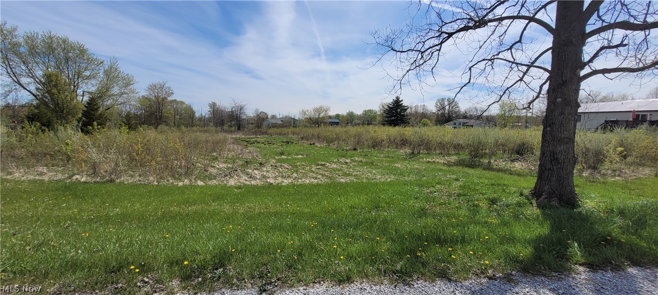 3241-3242 Madrona Court West Salem OH 44287