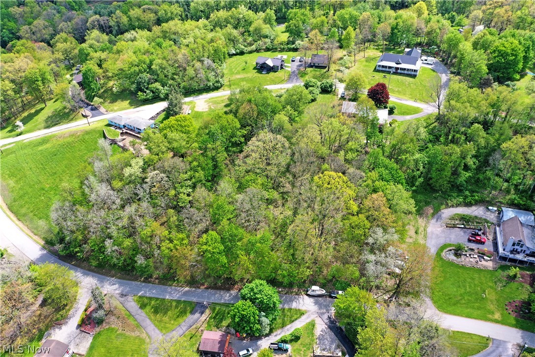 47912 Tomahawk Drive Negley OH 44441