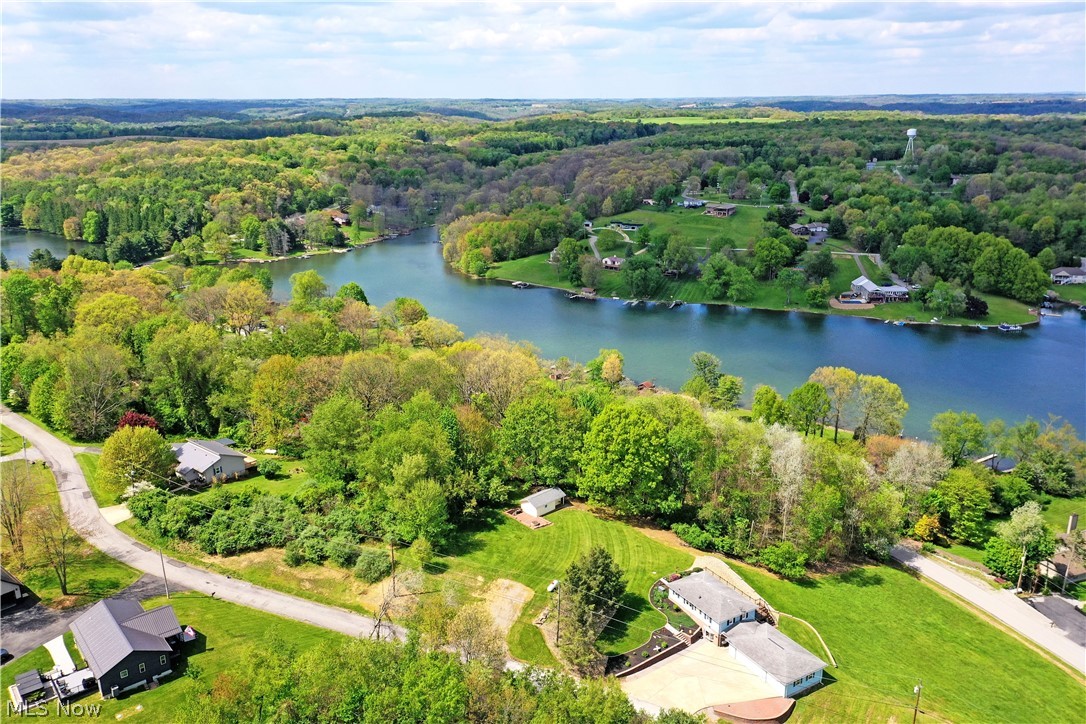 47912 Tomahawk Drive Negley OH 44441