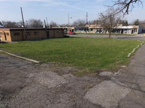 5147 Warrensville Center Road Maple Heights OH 44137