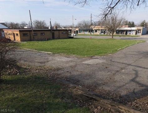 5147 Warrensville Center Road Maple Heights OH 44137