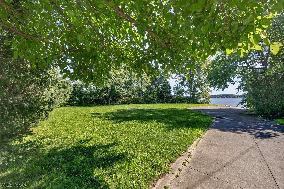 2306 Canfield Road Akron OH 44312