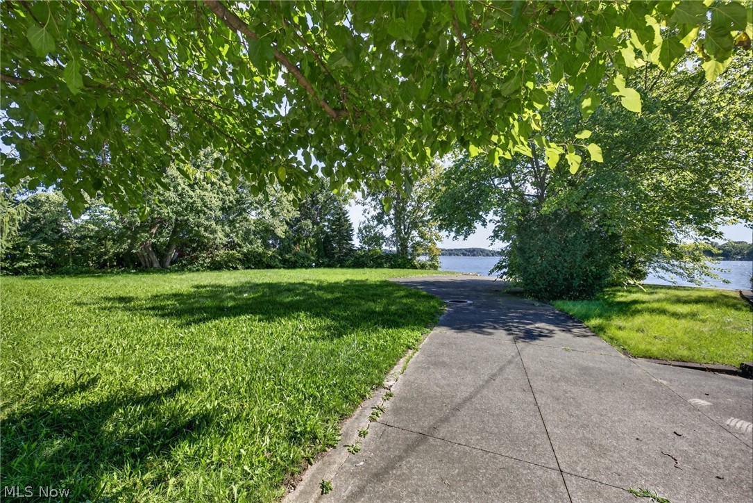 2306 Canfield Road Akron OH 44312