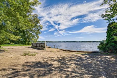 2306 Canfield Road Akron OH 44312