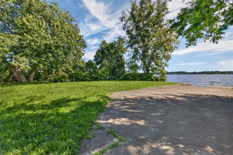 2306 Canfield Road Akron OH 44312