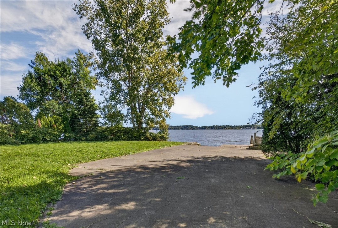 2306 Canfield Road Akron OH 44312