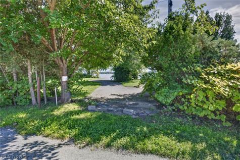 2306 Canfield Road Akron OH 44312