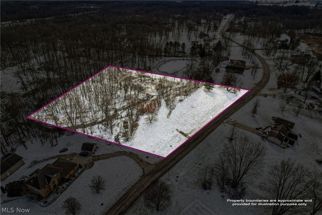 Brookhollow Drive Warren OH 44481