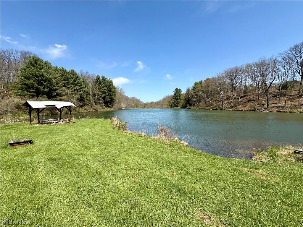 4101 Peace Road SE Carrollton OH 44615
