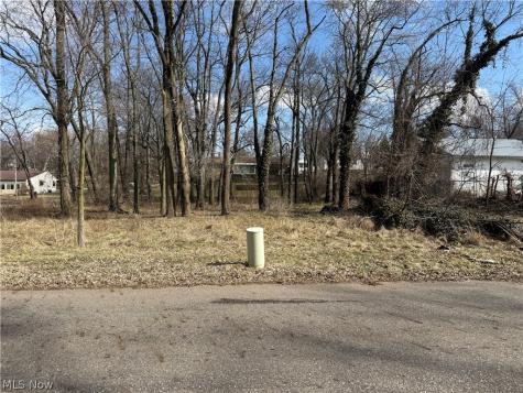 Pershing Avenue NW Massillon OH 44646
