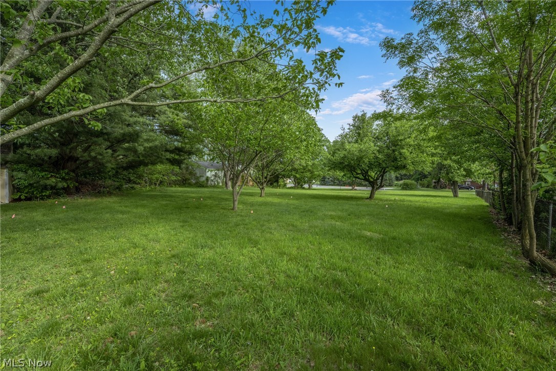 2607 Wise North Canton OH 44721