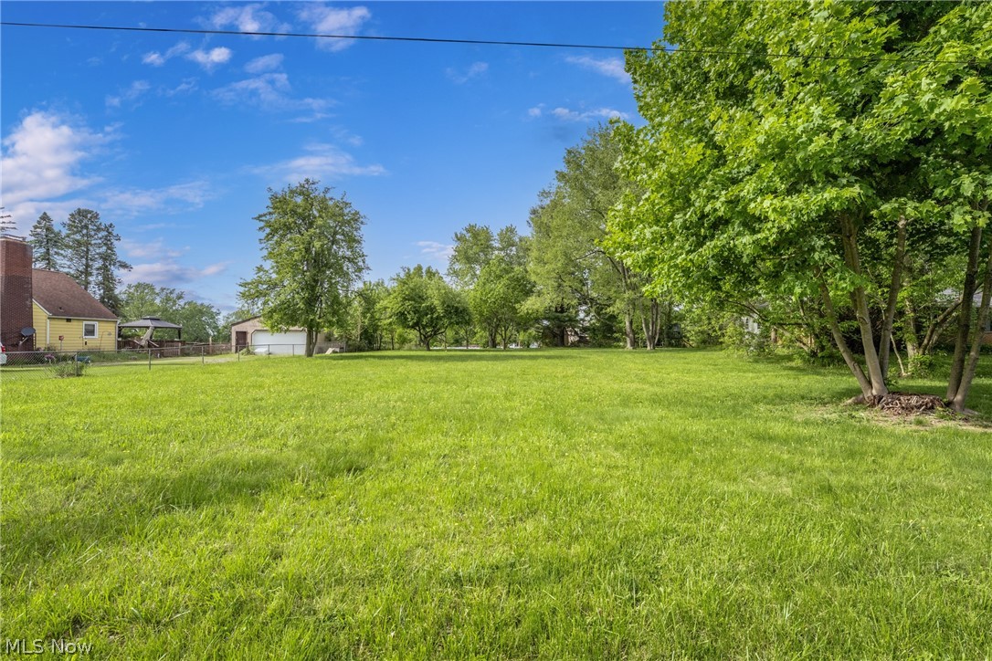 2607 Wise North Canton OH 44721