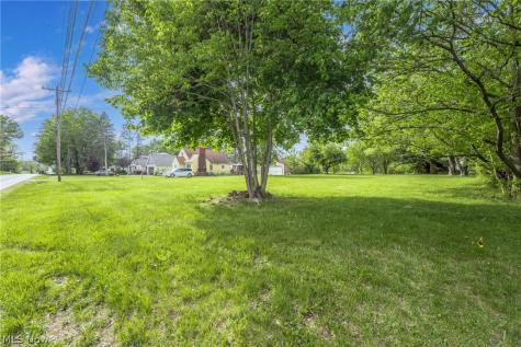 2607 Wise North Canton OH 44721