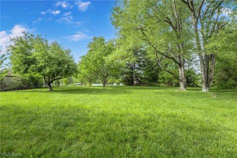 2607 Wise North Canton OH 44721