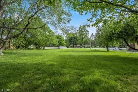 2607 Wise North Canton OH 44721