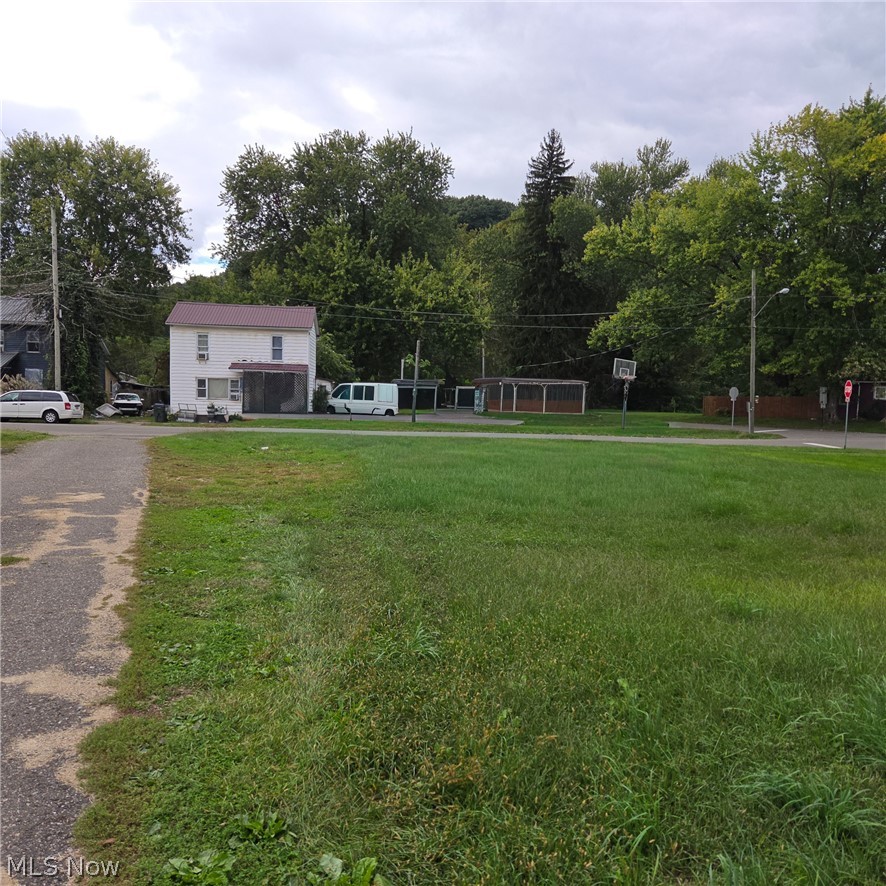 123 N Goodrich Street Newcomerstown OH 43832