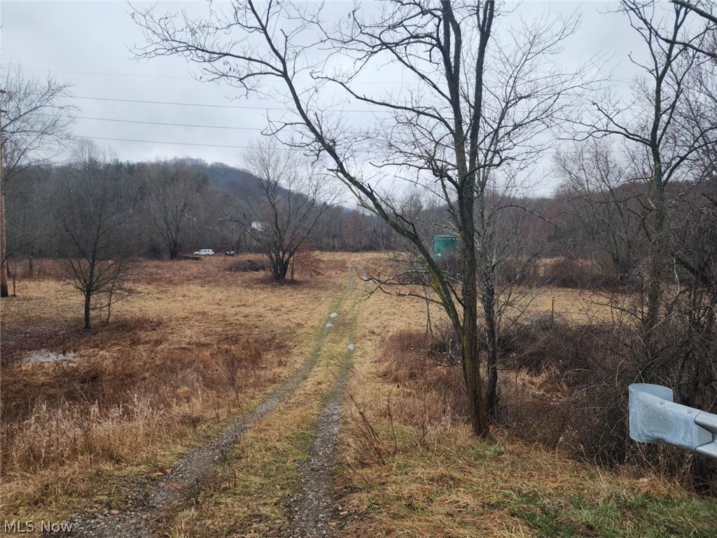 Wright Road SE Uhrichsville OH 44683