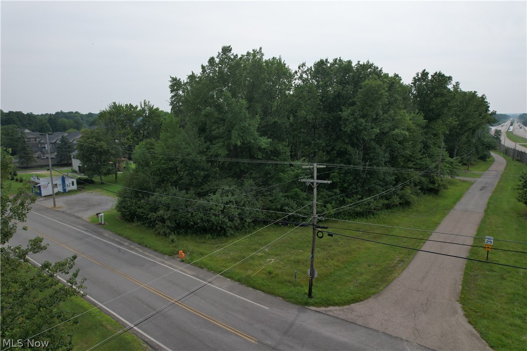 N East River Road Lake Milton OH 44429