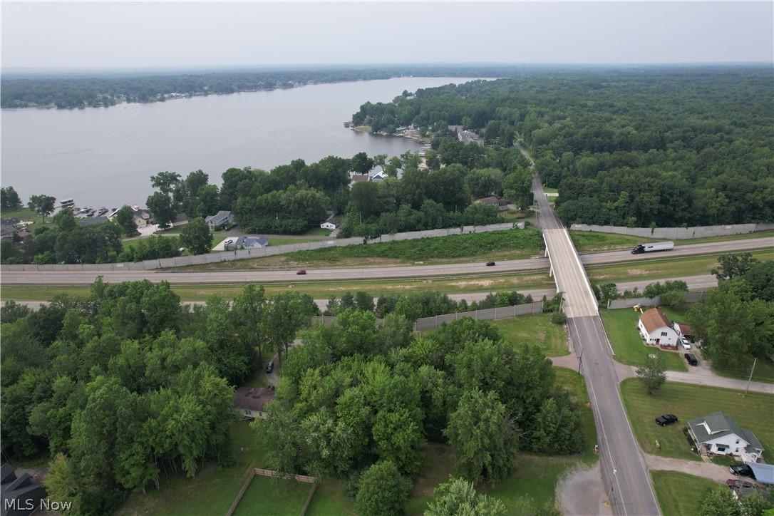N East River Road Lake Milton OH 44429