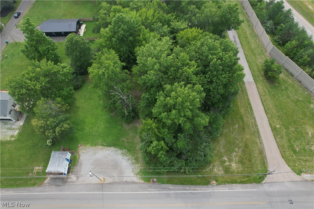 N East River Road Lake Milton OH 44429