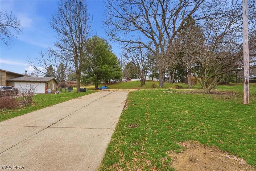 7622 Marelis Avenue NE Canton OH 44721